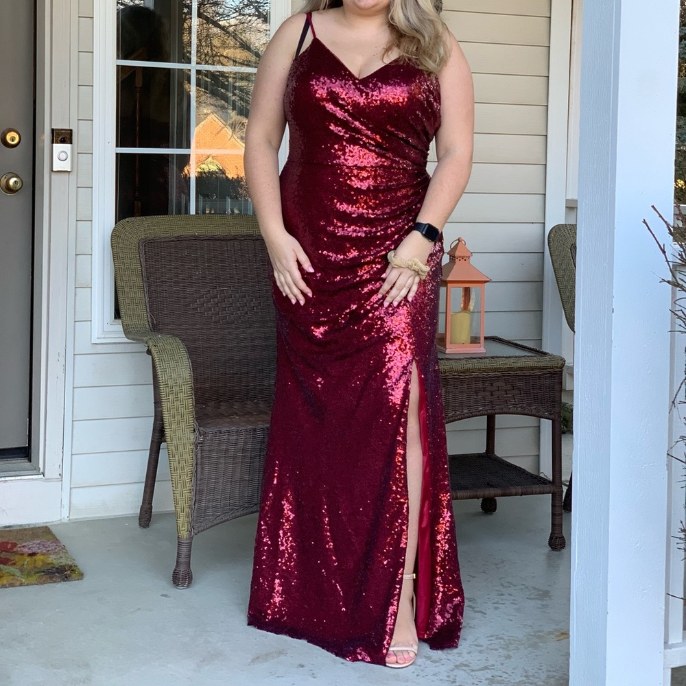 Red sequin Rory style dress from revelry! Perfect for bigger chests!
